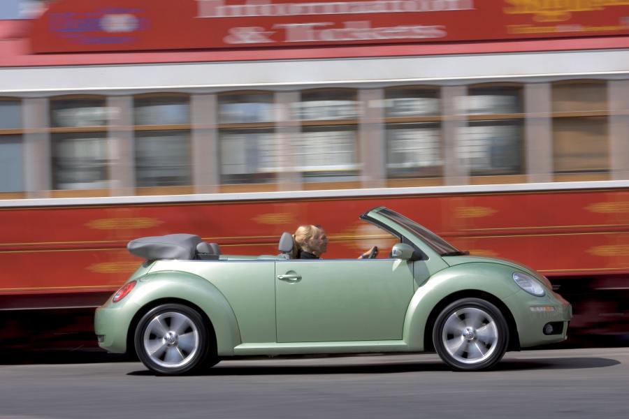  Volkswagen New Beetle Cabriolet 2006 года  (фото 26 из 39)